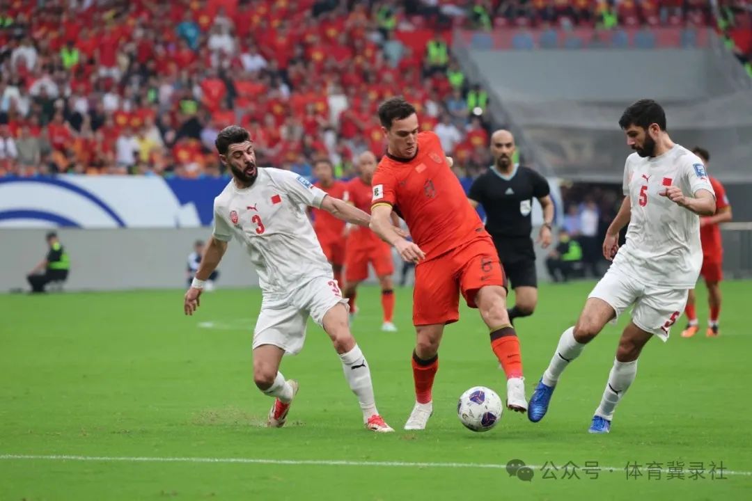 1比0点杀巴林！国足赢球避免小组垫底