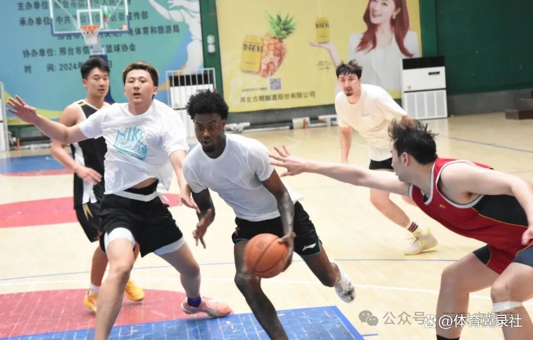 前广州外援达维恩·沃伦加盟翔蓝