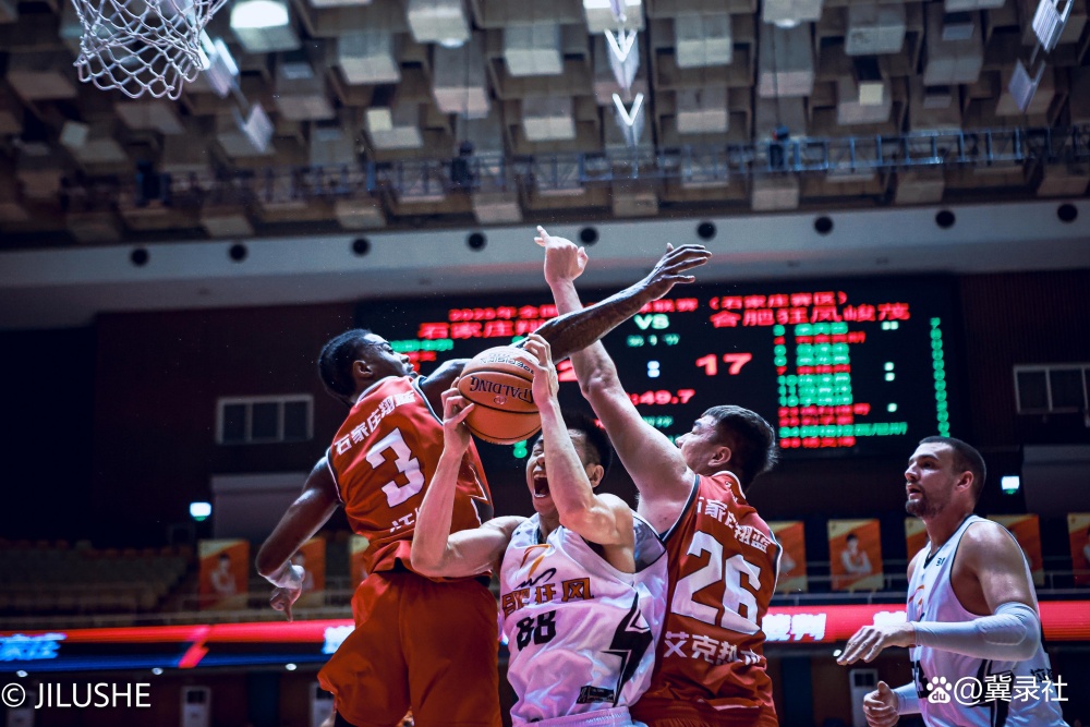 主场继续不败 石家庄翔蓝92:89胜合肥狂风峻茂
