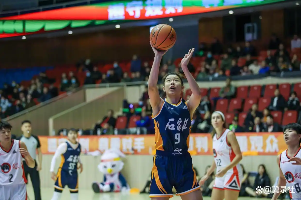 三双领衔+三分破局！武汉盛帆黄鹤84-80险胜石家庄英励